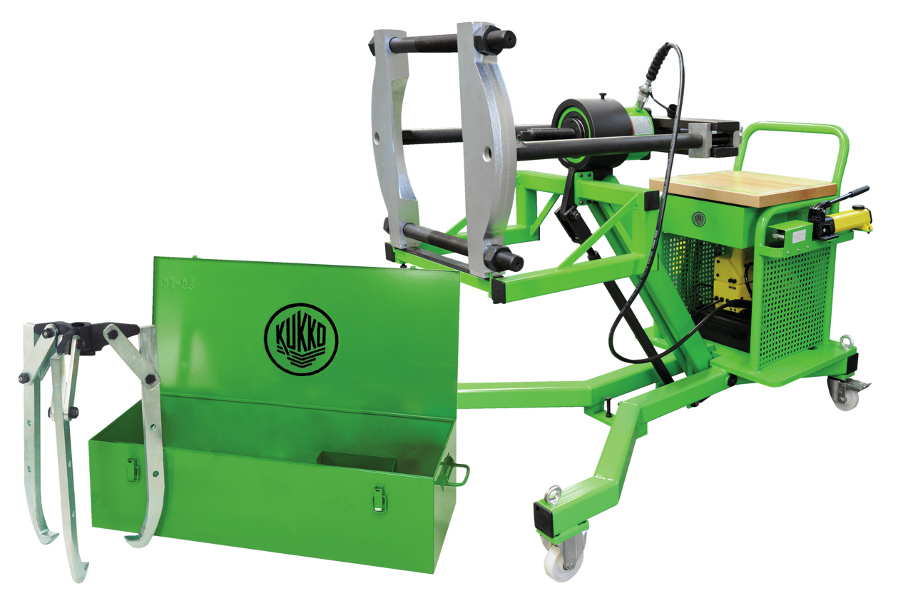 kukko goliath-200 mobile hydraulic puller goliath, up to 500 mm spread, 300 mm reach, max. 20 t t tension force, with set y28-256 for disassembling large bearings, gears, and similar components in heavy industry, railways, power plant