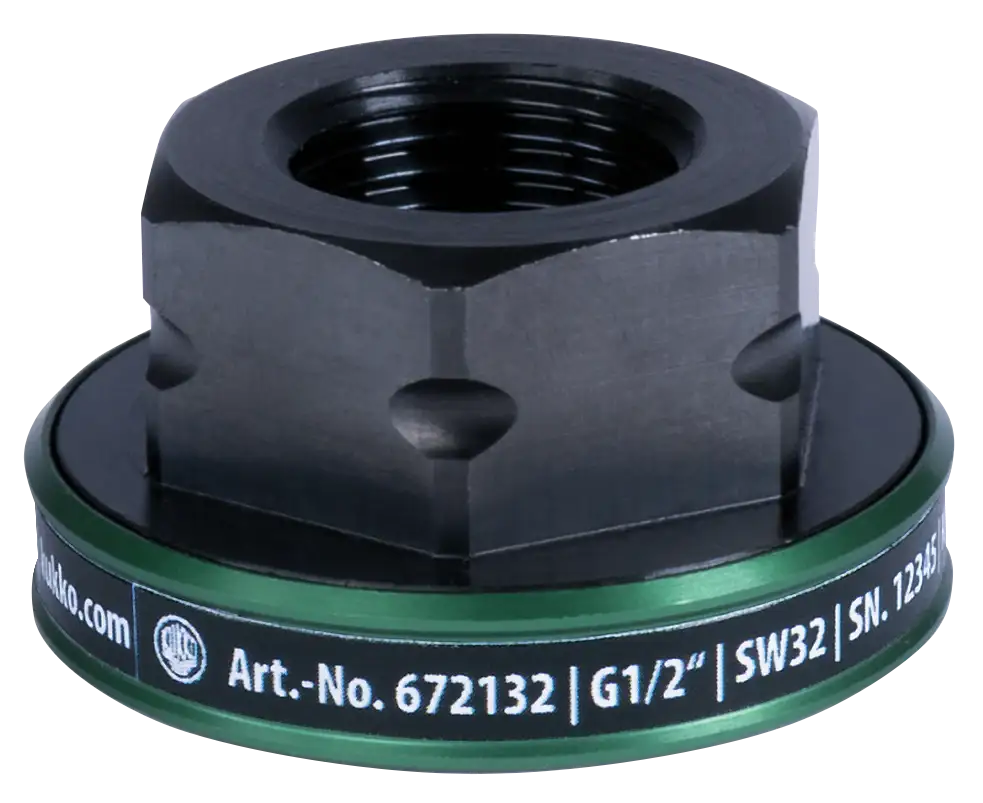 Industrial hex locknut with part number 672132, G1/2 inch, SW32, black and green finish